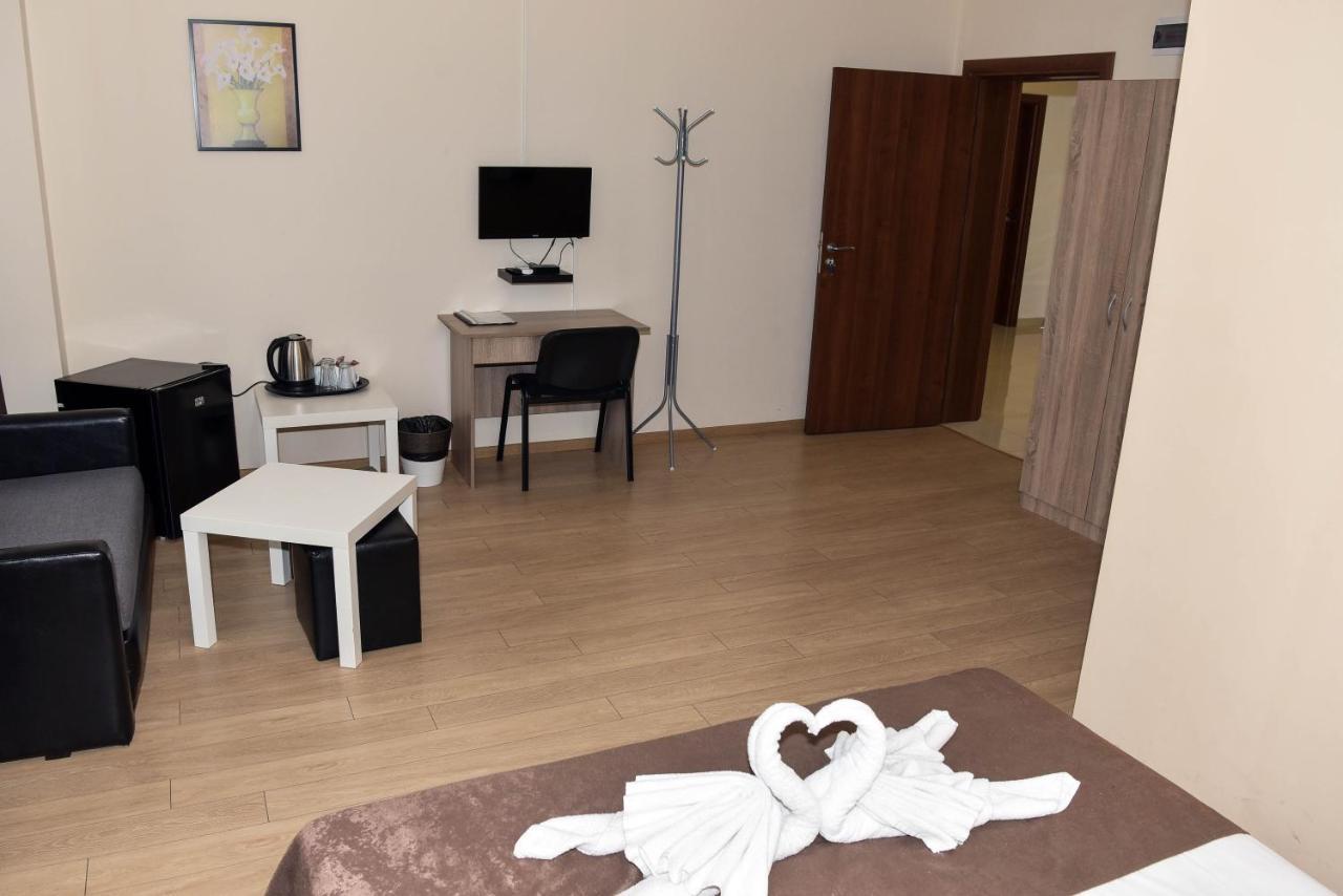 Twain Apart&rooms Sofya