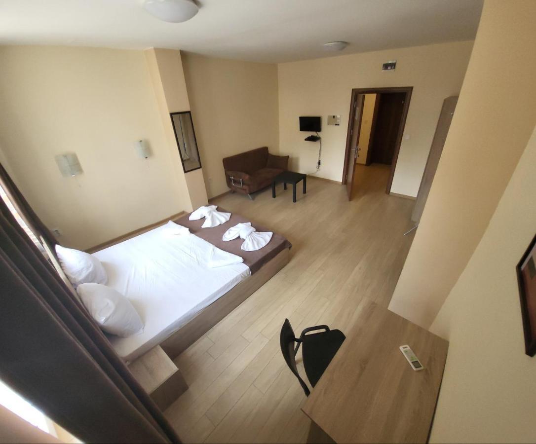 Апарт-готель Twain Apart&rooms